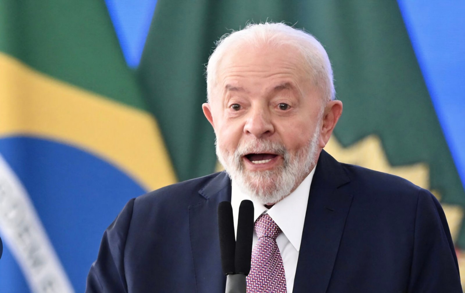 Lobby brasileño automotriz